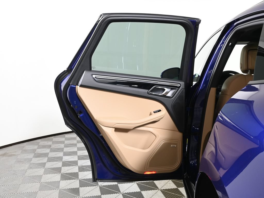 New 2026 Porsche Macan AWD/4WD image 36