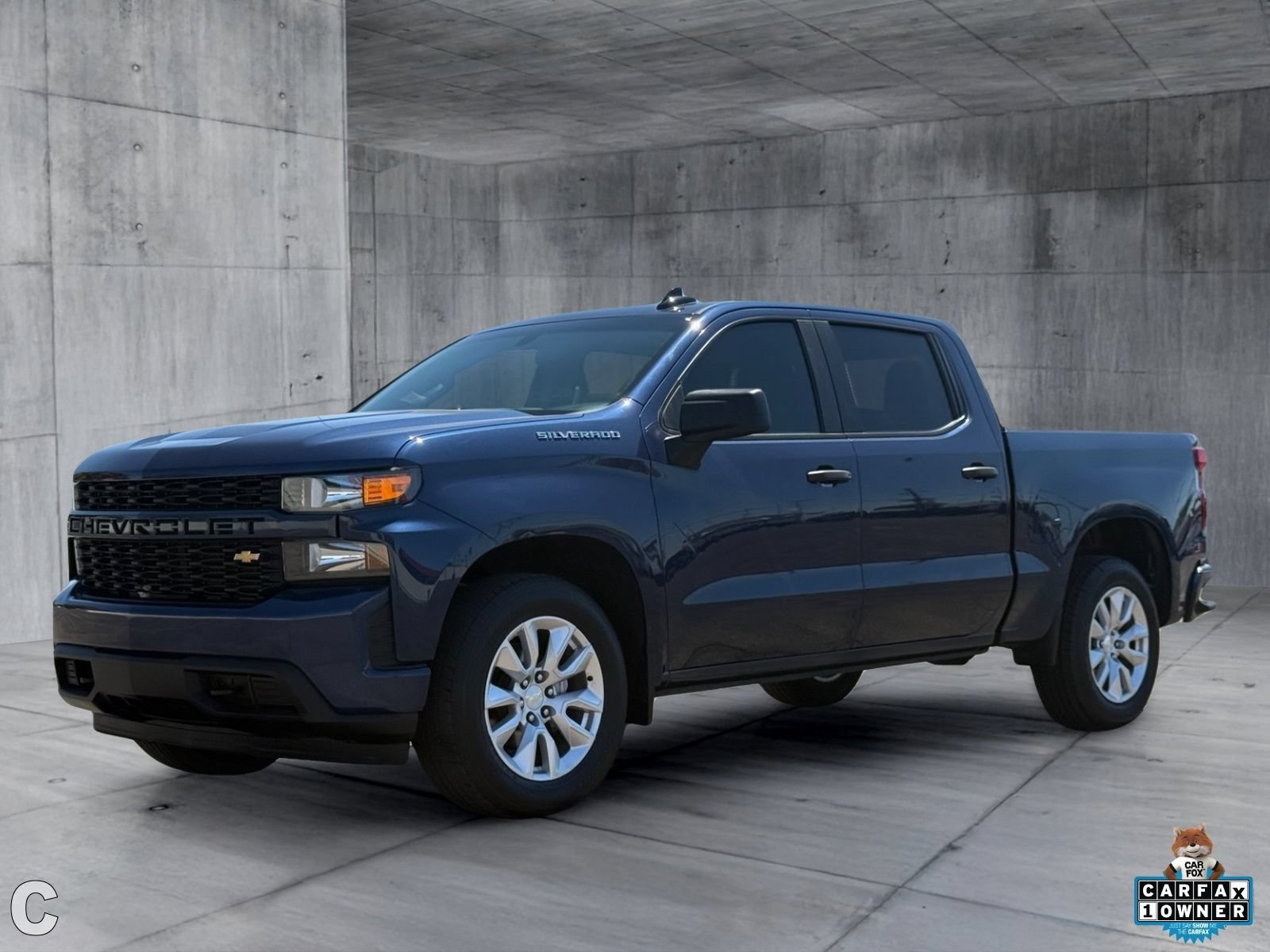 Used 2022 Chevrolet Silverado 1500 Custom RWD image 2