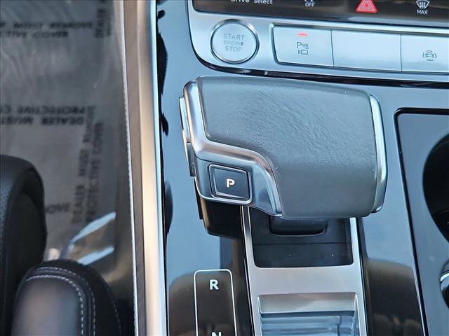 Used 2020 Audi Q8 Prestige w/ Prestige Package image 12