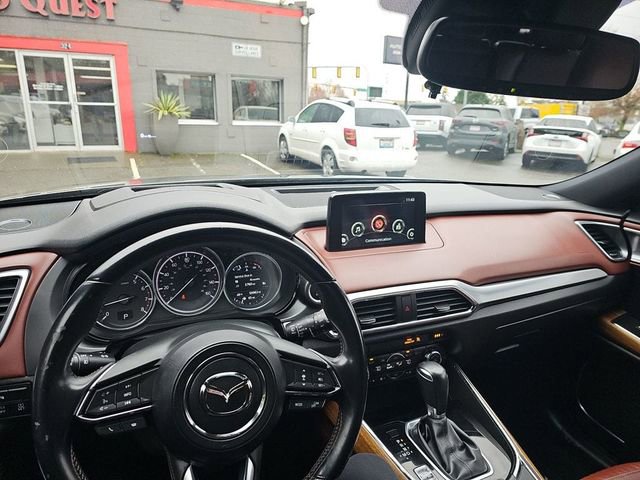 Used 2017 MAZDA CX-9 Signature image 28