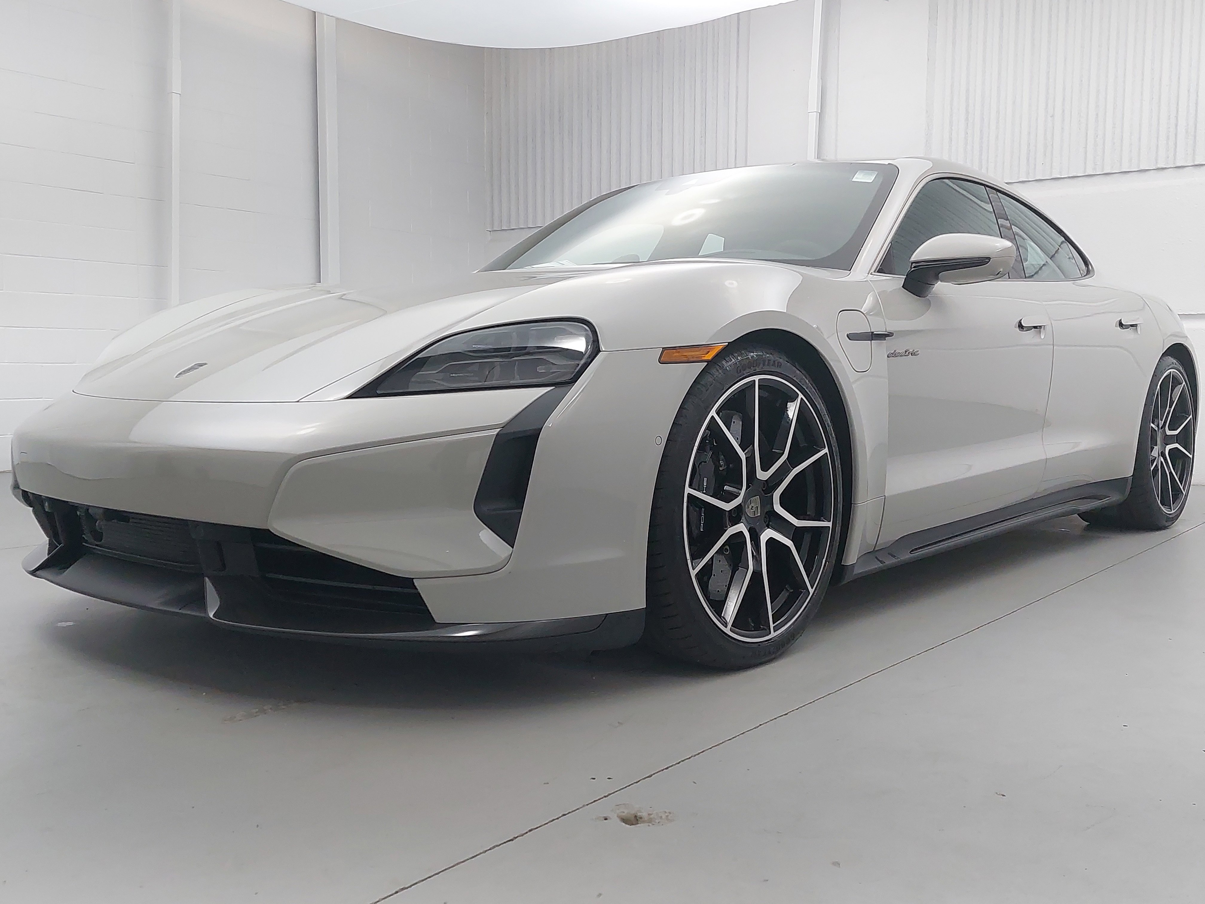 New 2025 Porsche Taycan Turbo S video 1