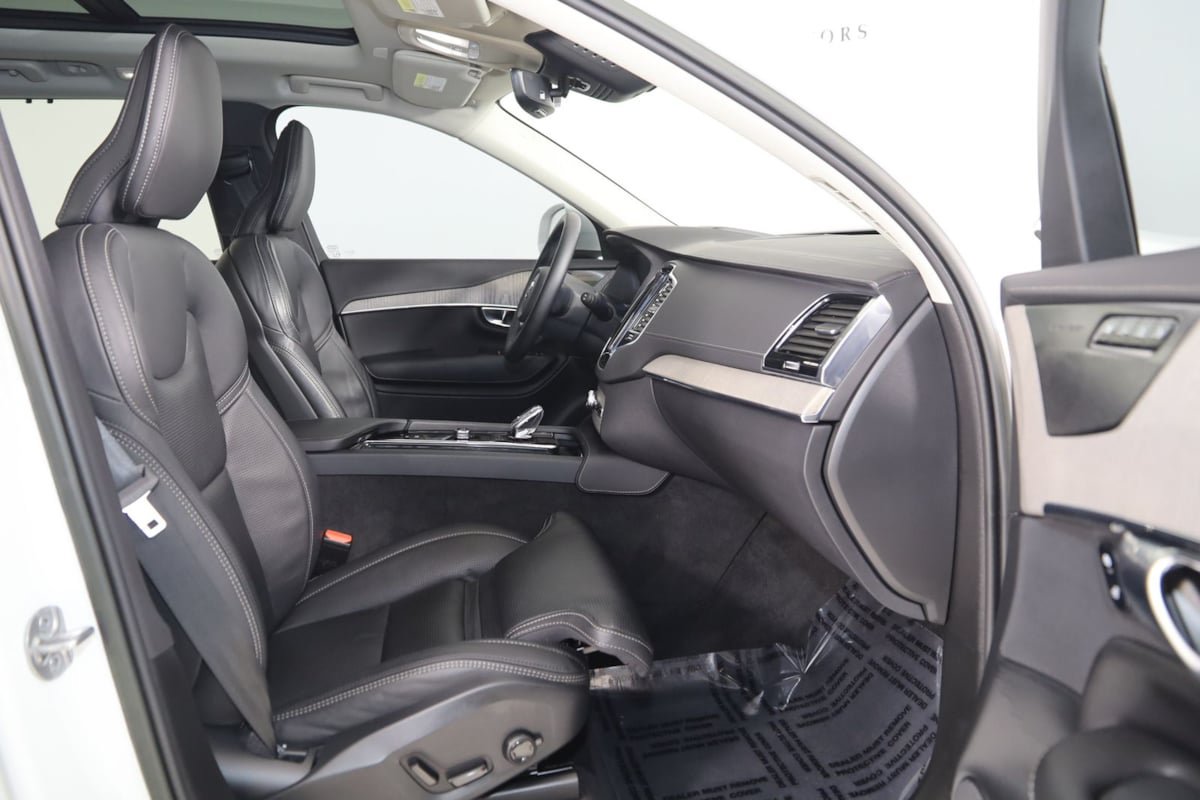 Used 2023 Volvo XC90 B6 Ultimate AWD/4WD image 13