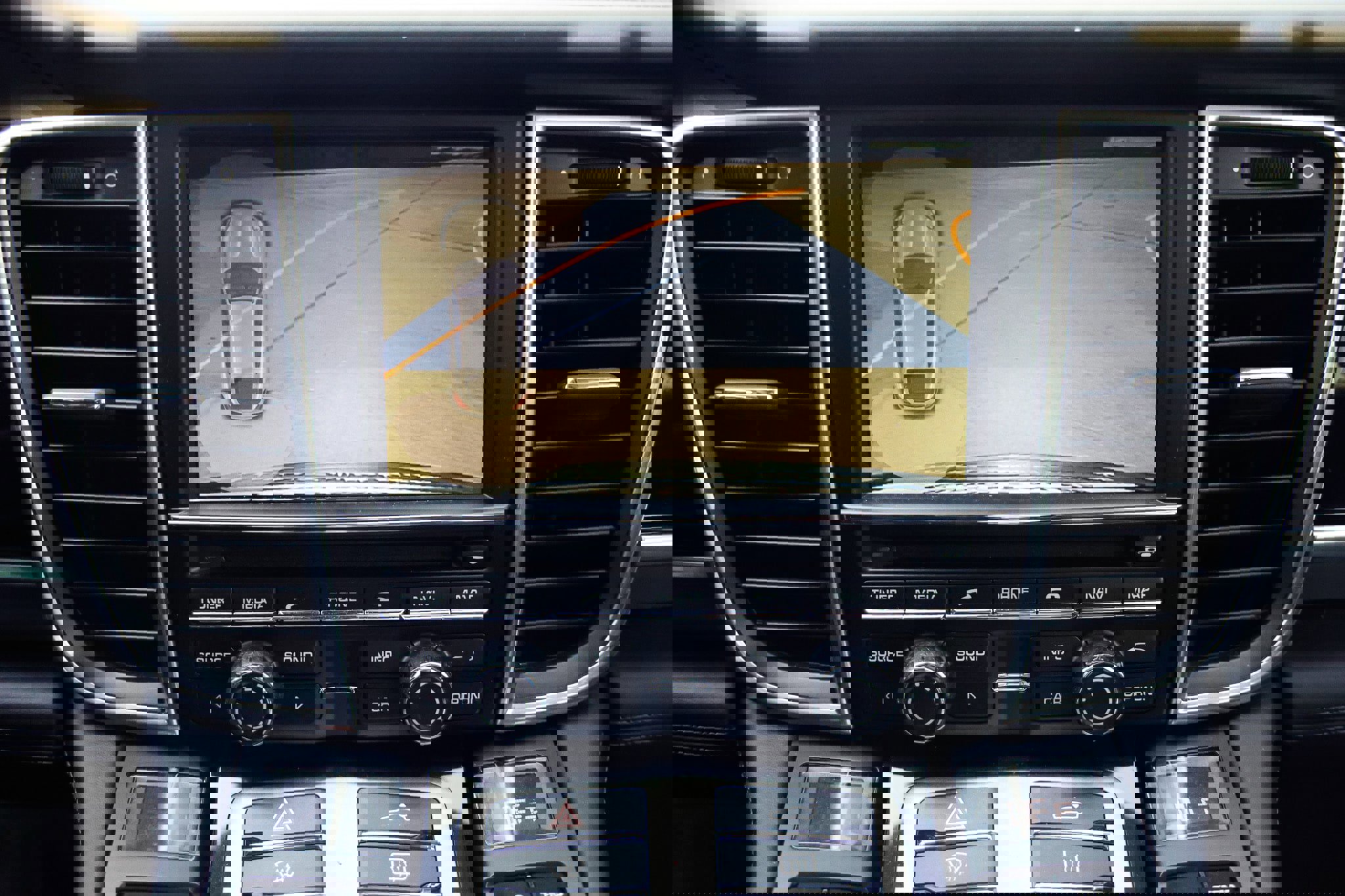 Used 2016 Porsche Panamera S image 36