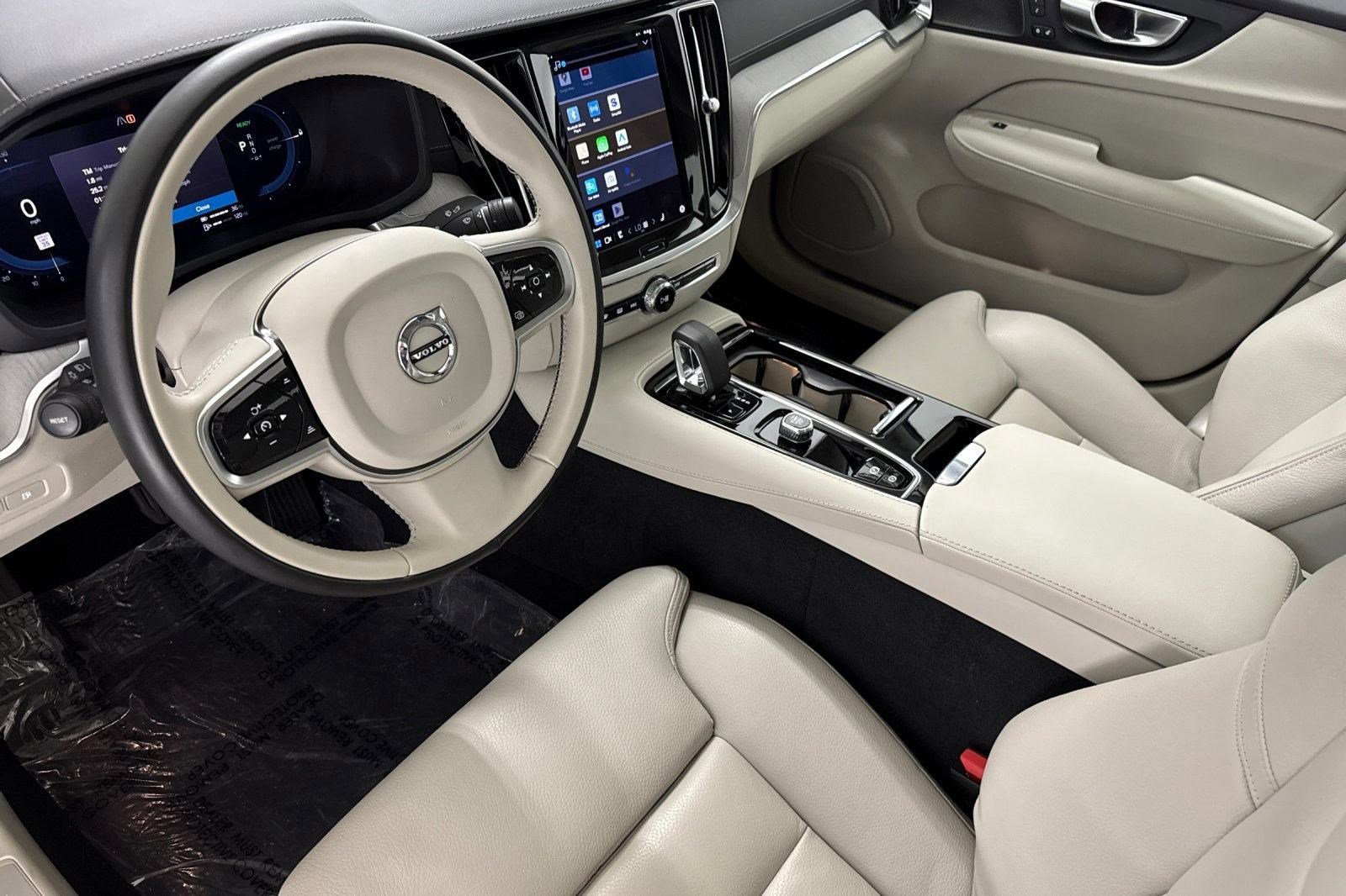 Used 2024 Volvo S60 T8 Ultimate w/ Climate Package image 4