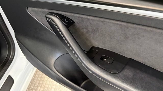 Used 2022 Tesla Model 3 RWD image 23