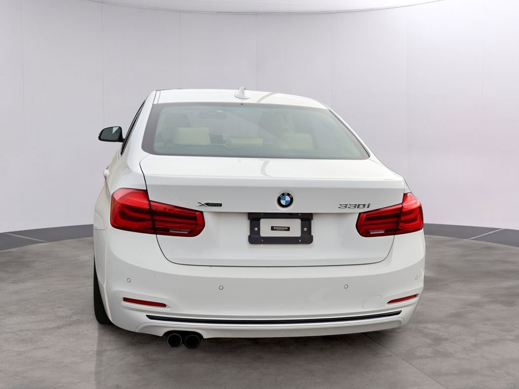 Used 2017 BMW 330i xDrive Sedan image 13