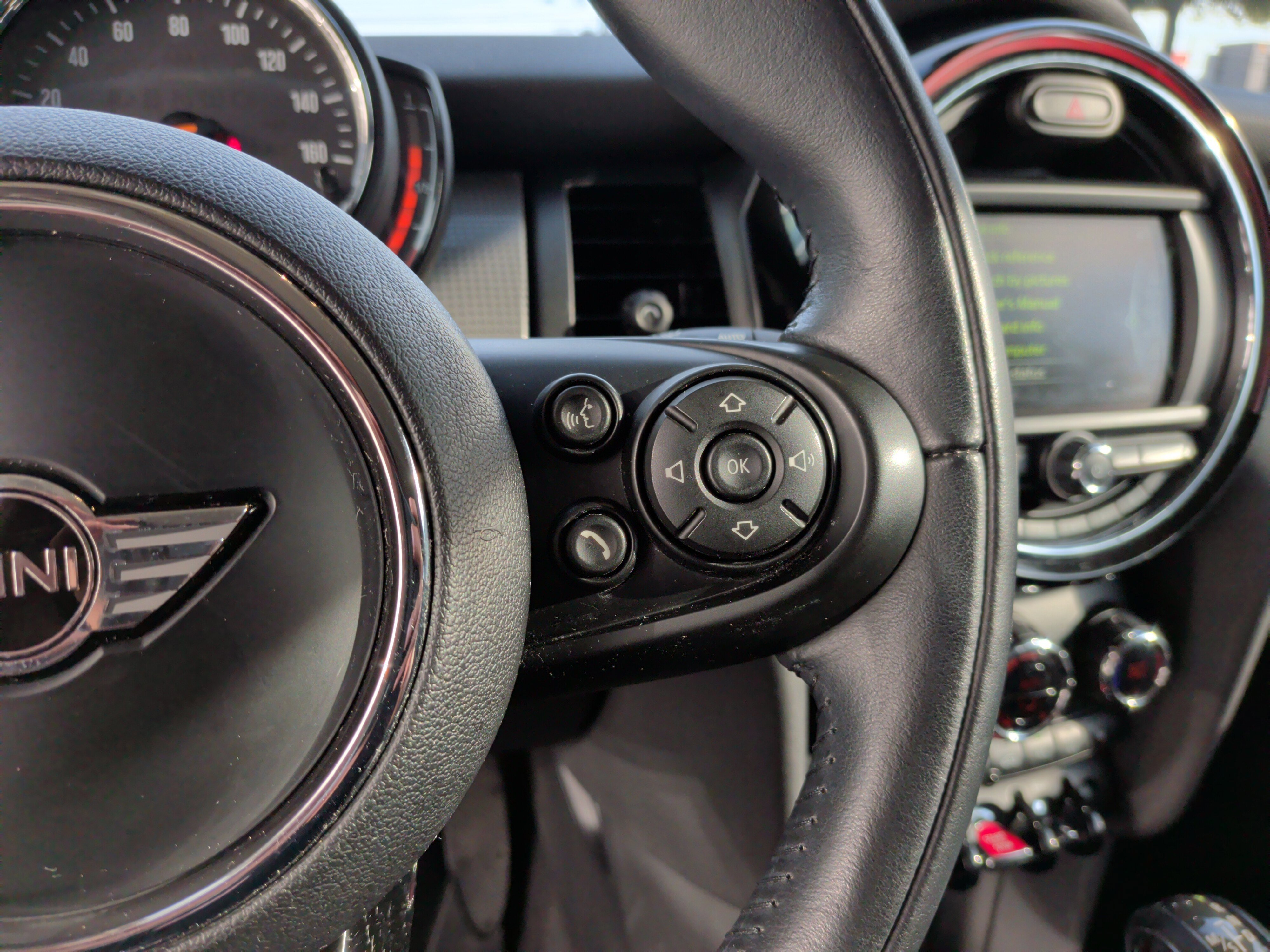 Used 2018 MINI Cooper 2-Door Hardtop image 20