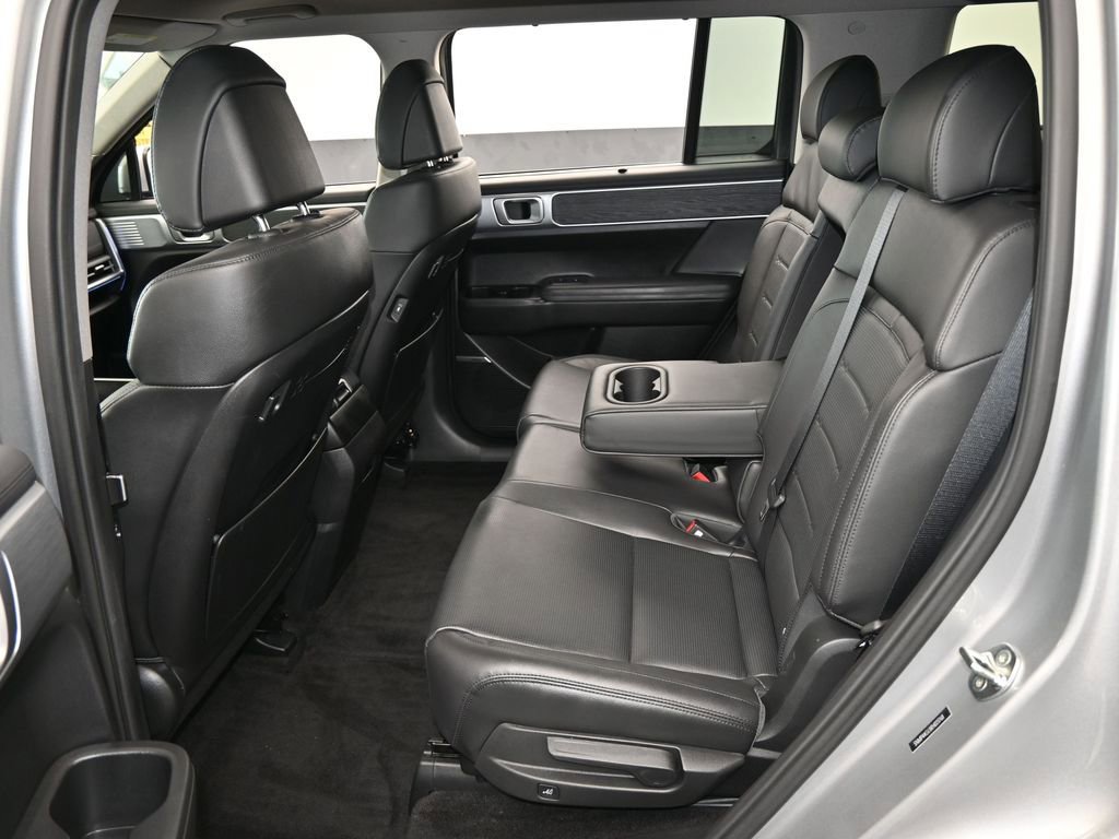 Used 2024 Hyundai Santa Fe Limited image 47