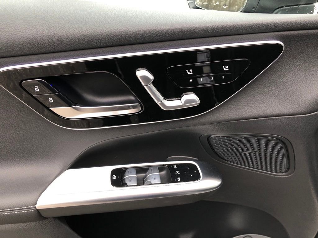 New 2026 Mercedes-Benz GLC 300 4MATIC image 11
