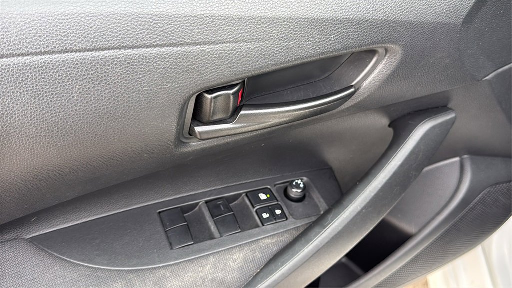 Used 2023 Toyota Corolla LE image 12