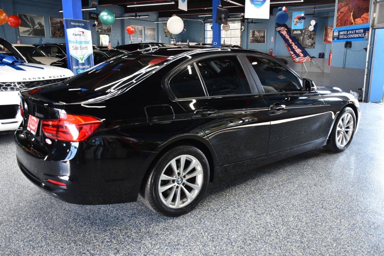 Used 2016 BMW 320i xDrive Sedan AWD/4WD image 3