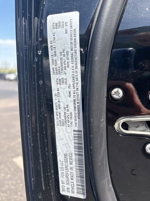 Used 2024 RAM 2500 Laramie w/ Night Edition AWD/4WD image 4