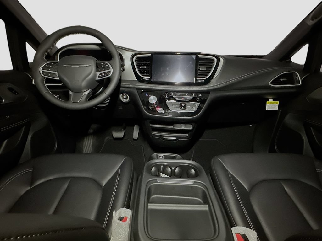 New 2027 Chrysler Pacifica Select FWD image 8