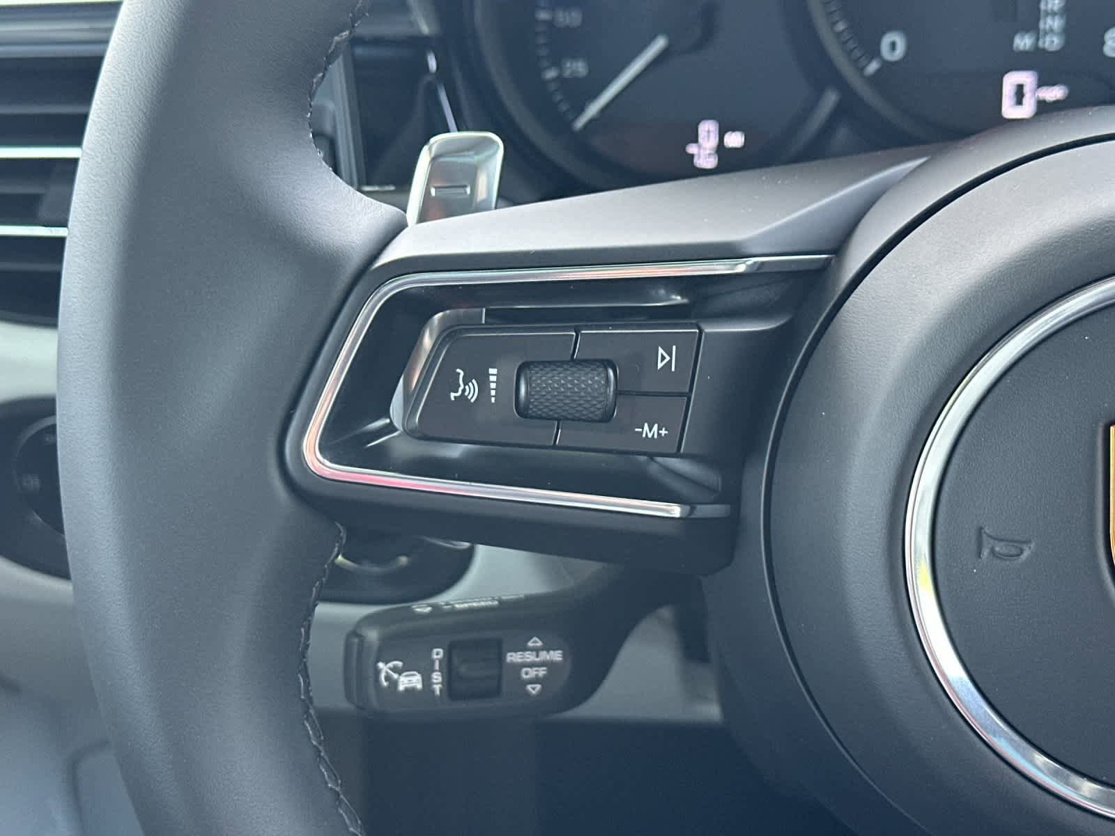 New 2026 Porsche Macan AWD/4WD image 27
