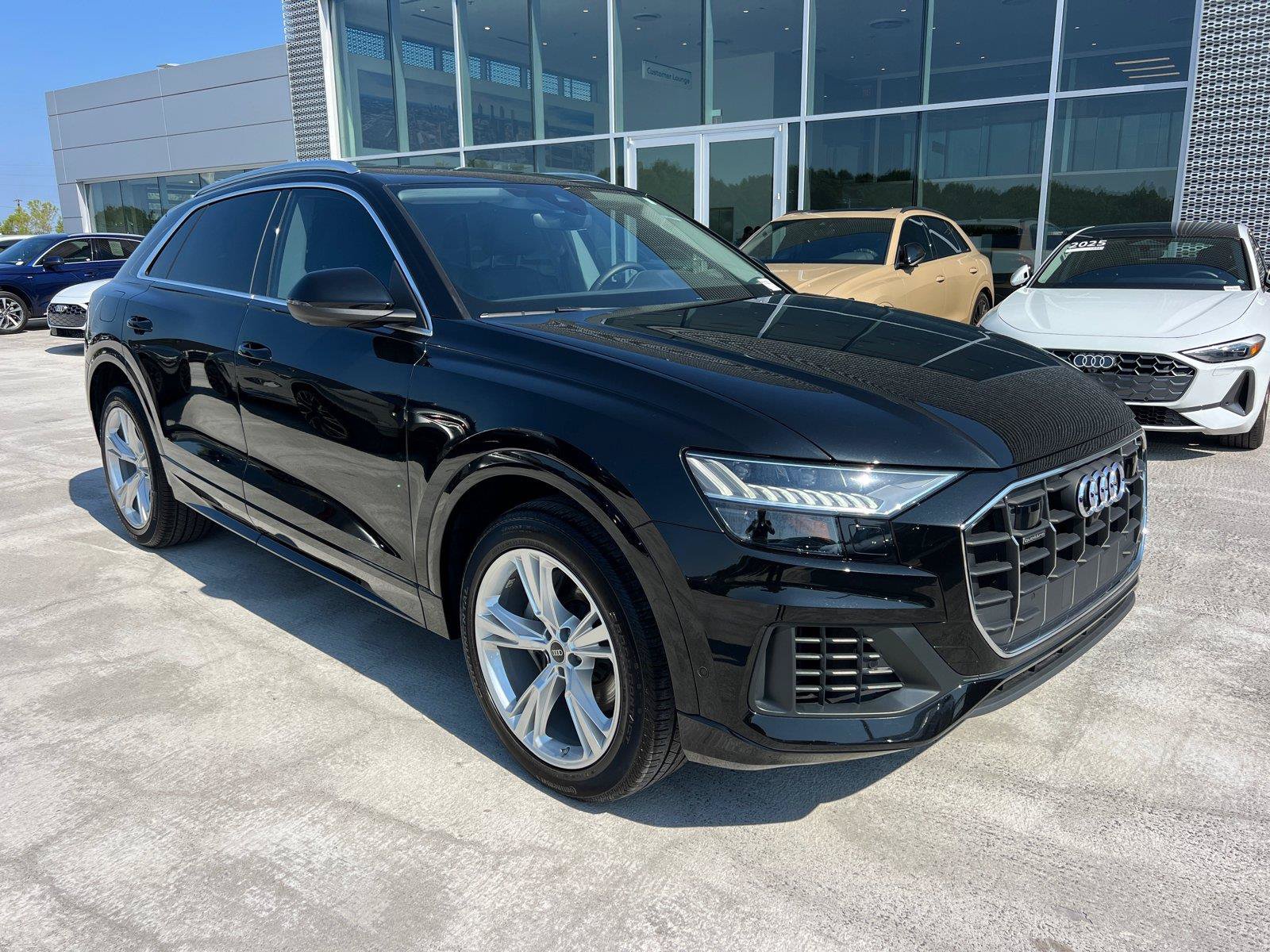 Certified 2023 Audi Q8 Premium Plus AWD/4WD image 3