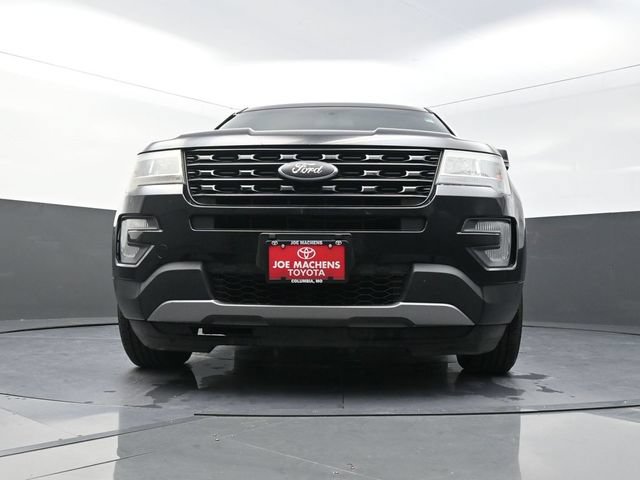 Used 2017 Ford Explorer XLT AWD/4WD image 34