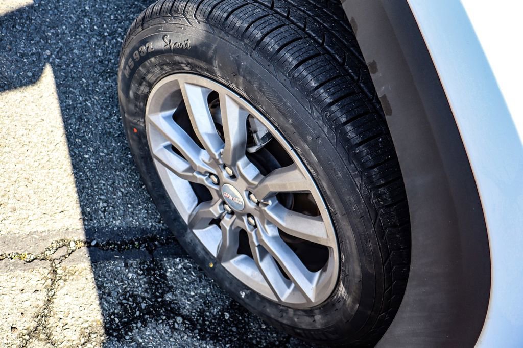 Certified 2024 GMC Terrain SLT image 42