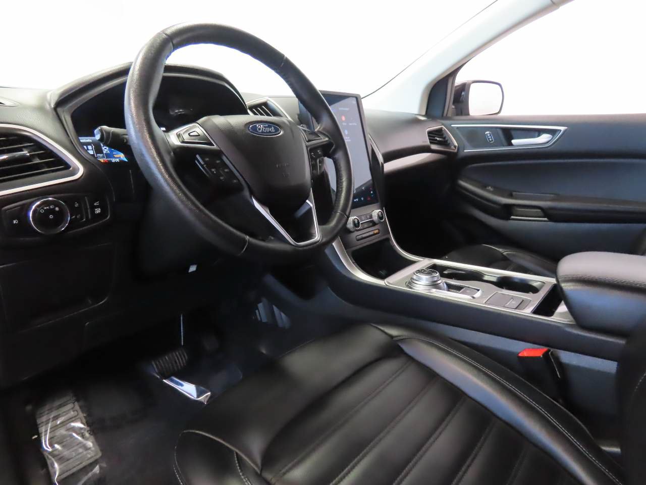 Used 2023 Ford Edge SEL w/ Convenience Package AWD/4WD image 8