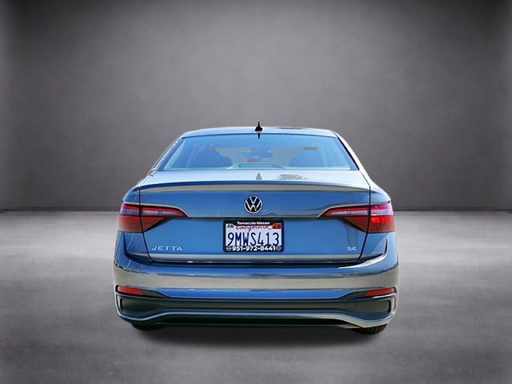 Used 2024 Volkswagen Jetta SE FWD image 5