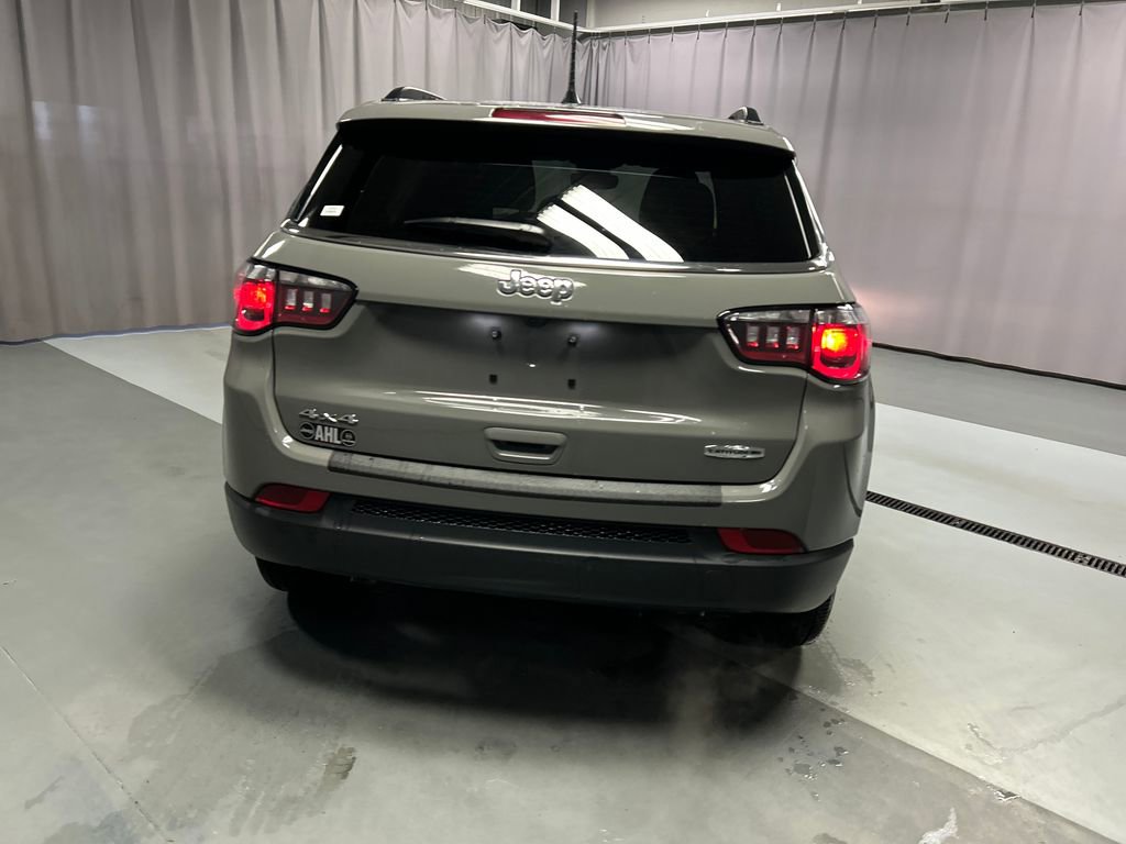 Used 2024 Jeep Compass Latitude image 6