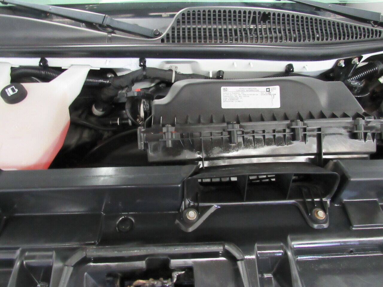 Used 2019 Chevrolet Express 2500 RWD image 4