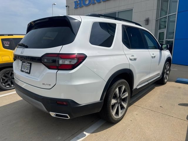 Used 2023 Honda Pilot Elite image 5