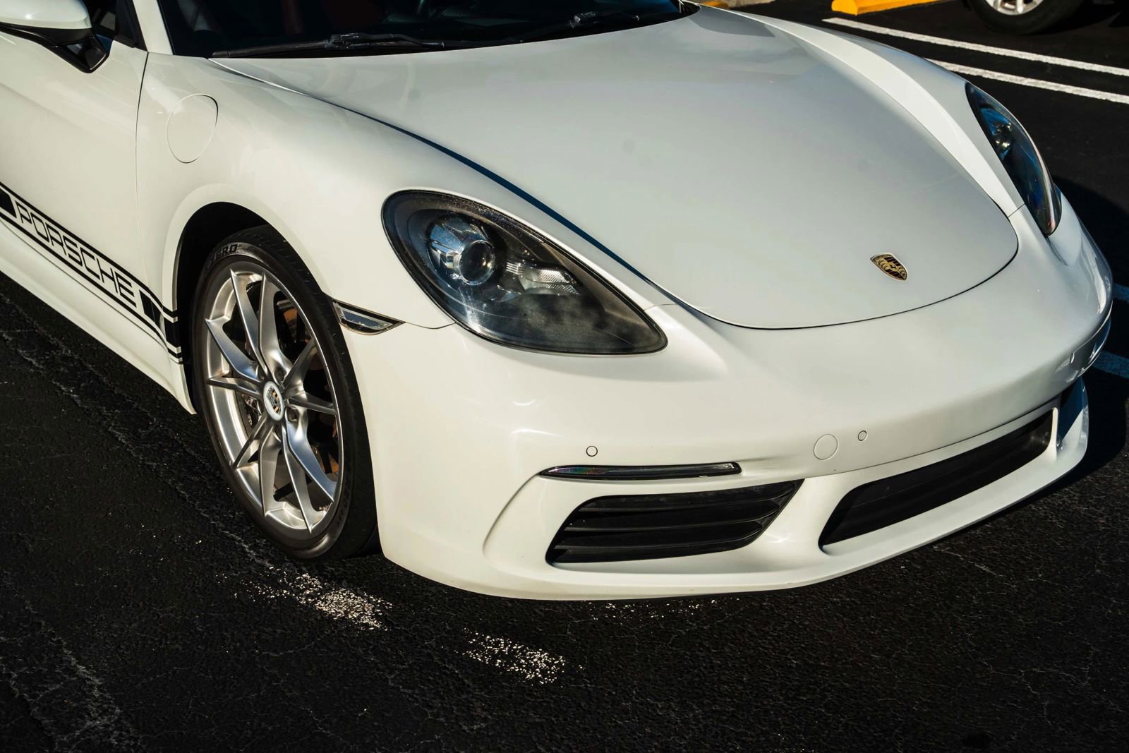 Used 2017 Porsche 718 Boxster RWD image 13