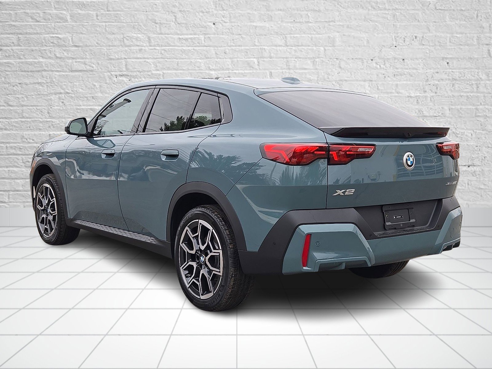 New 2026 BMW X2 xDrive28i w/ Technology Package AWD/4WD image 3