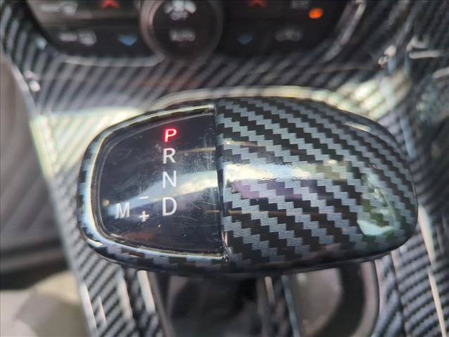 Used 2016 Dodge Challenger SXT RWD image 16