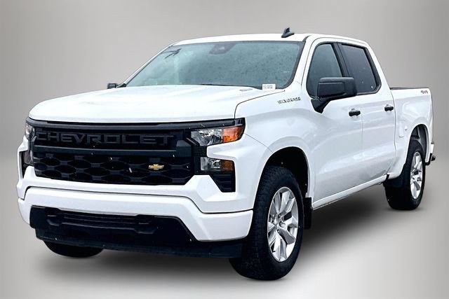 Used 2025 Chevrolet Silverado 1500 Custom AWD/4WD image 2