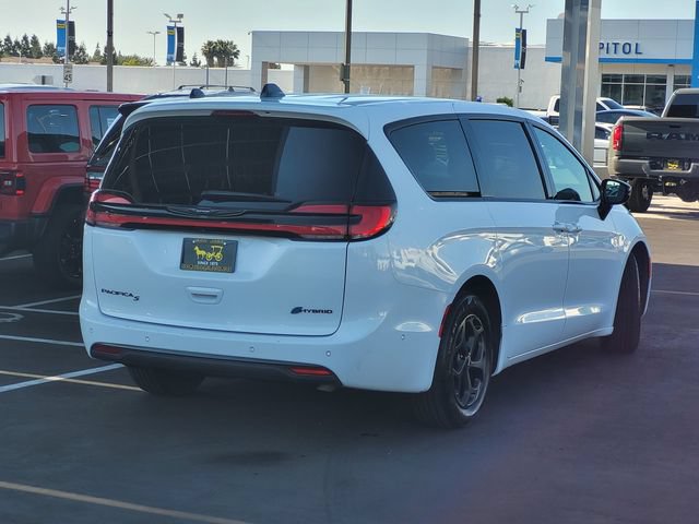 Certified 2024 Chrysler Pacifica Limited FWD image 4