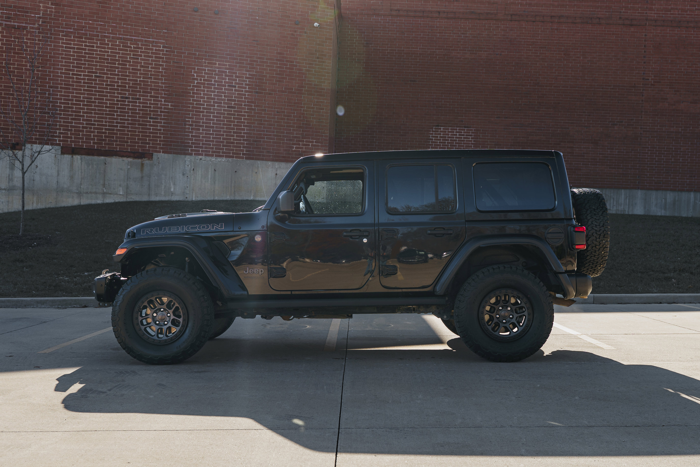 Used 2021 Jeep Wrangler Unlimited Rubicon w/ Xtreme Recon 35" Tire Package image 6