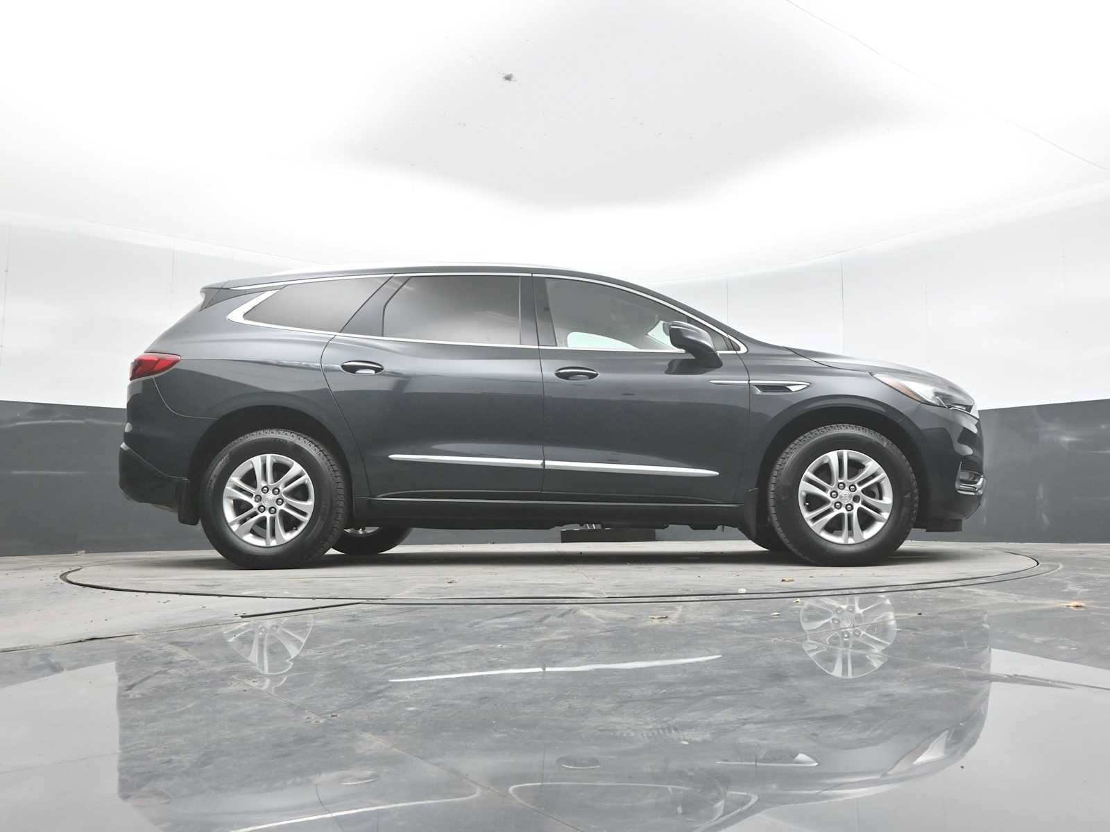 Used 2019 Buick Enclave Premium AWD/4WD image 30