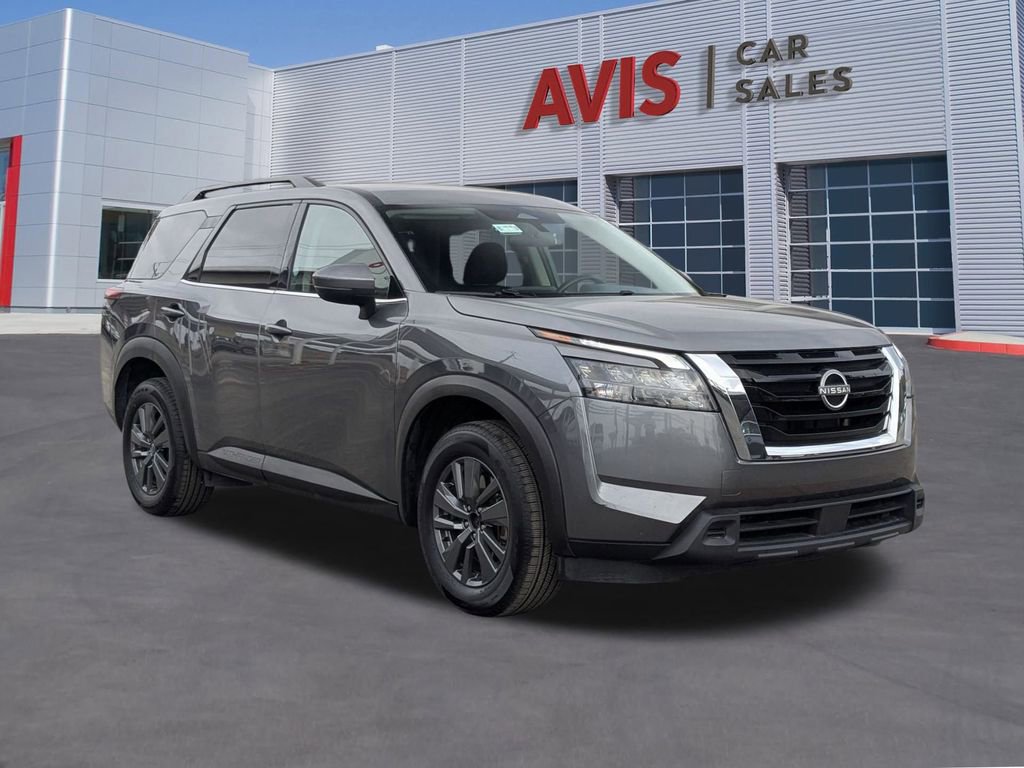 Used 2024 Nissan Pathfinder SV image 9