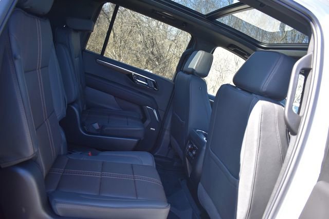 New 2026 Chevrolet Suburban High Country image 23