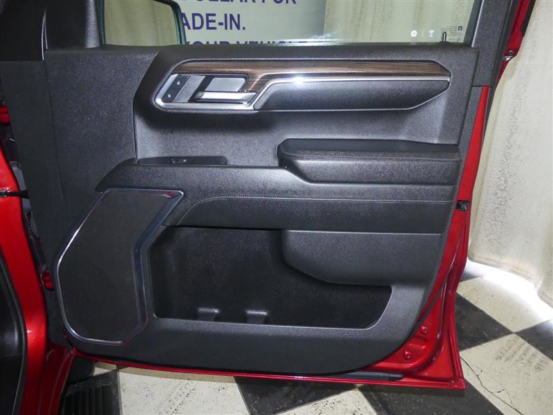 Used 2024 Chevrolet Silverado 1500 LT image 28