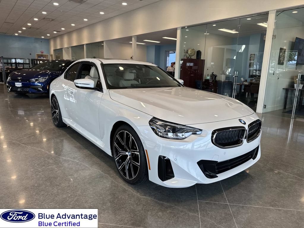 Used 2023 BMW 230i Coupe w/ Premium Package RWD image 1