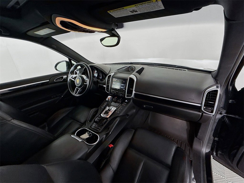 Used 2016 Porsche Cayenne S image 31