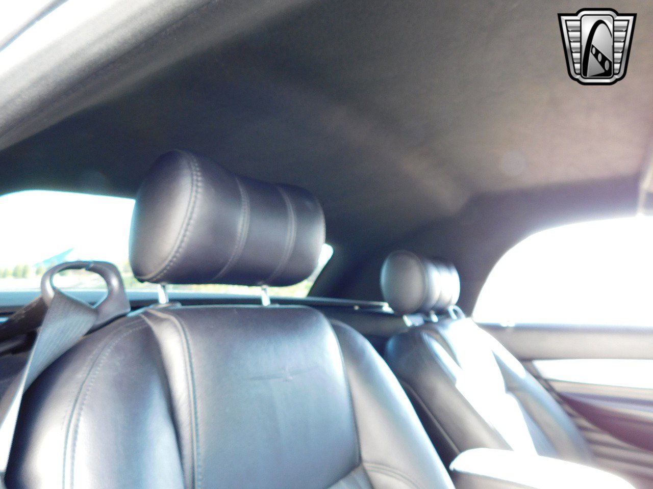 Used 2004 Ford Thunderbird image 25