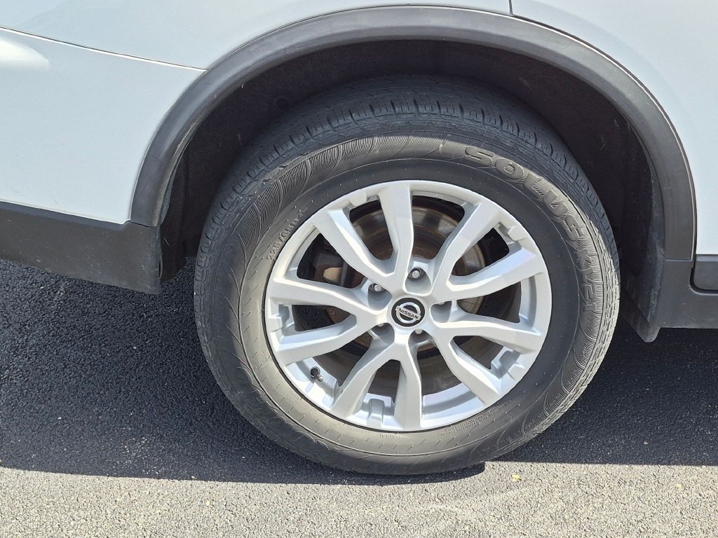 Used 2020 Nissan Rogue SV AWD/4WD image 25