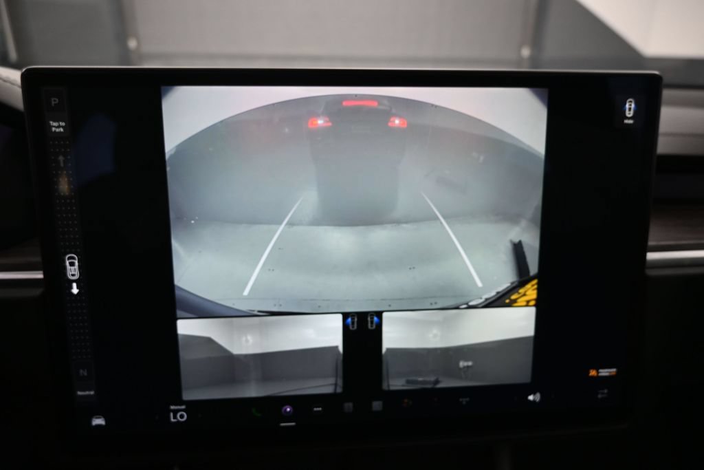 Used 2023 Tesla Model X AWD/4WD image 13