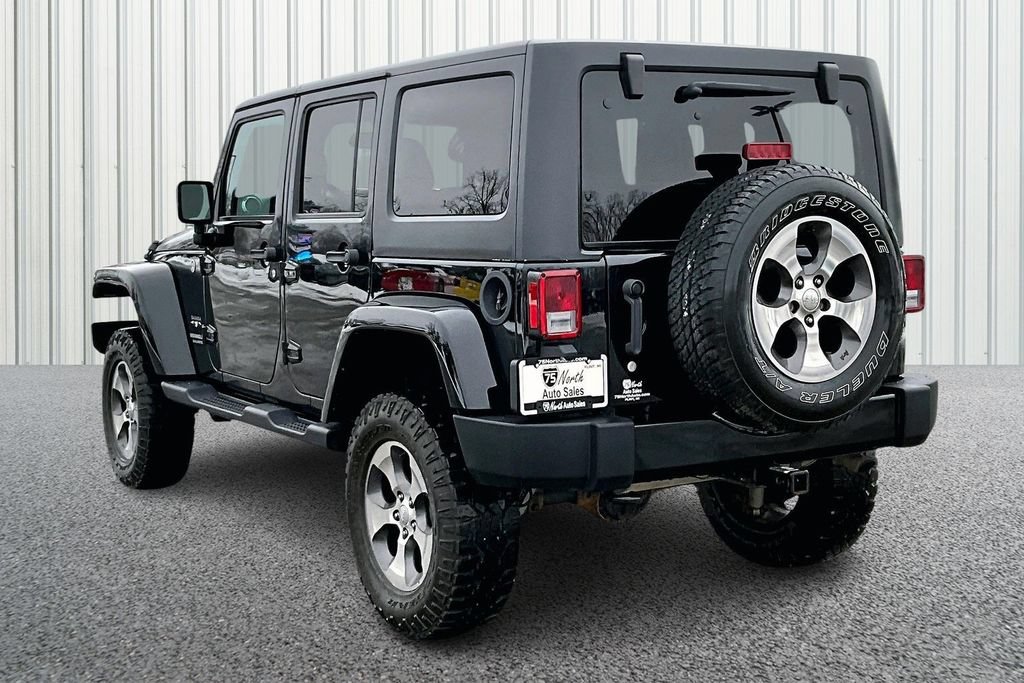 Used 2017 Jeep Wrangler Unlimited Sahara AWD/4WD image 4