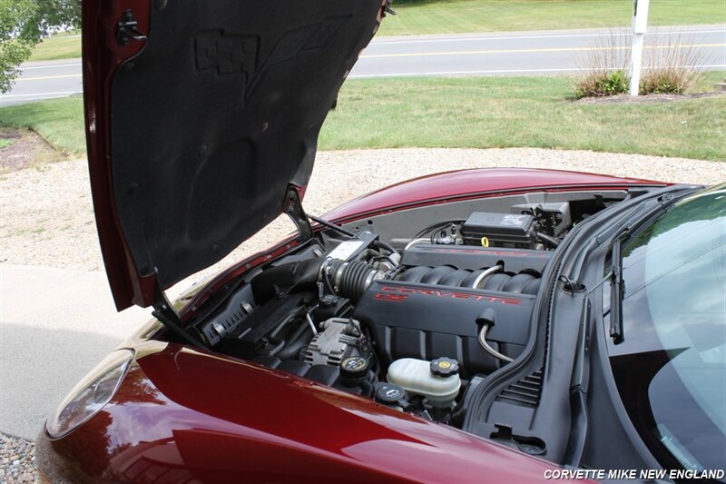 Used 2007 Chevrolet Corvette Convertible w/ Preferred Equipment Group RWD image 32