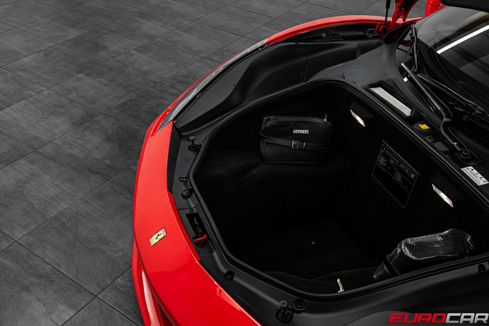Used 2019 Ferrari 488 GTB RWD image 10