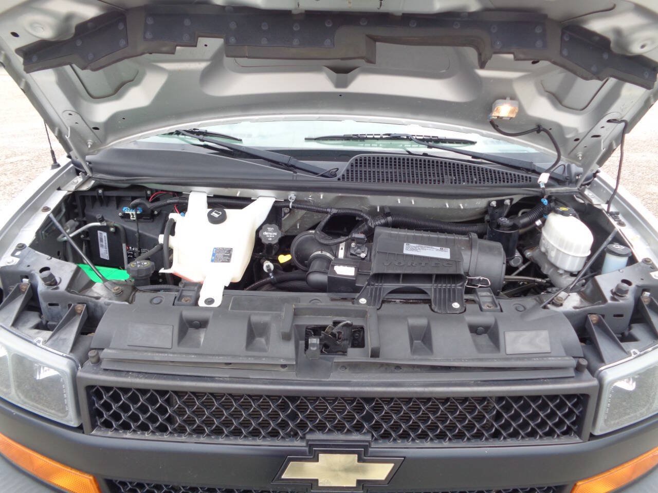 Used 2019 Chevrolet Express 3500 LS RWD image 10