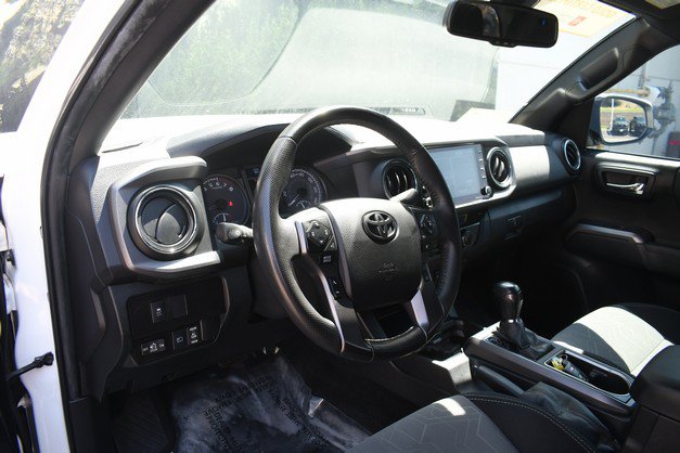 Certified 2022 Toyota Tacoma TRD Off-Road w/ Technology Package AWD/4WD image 14