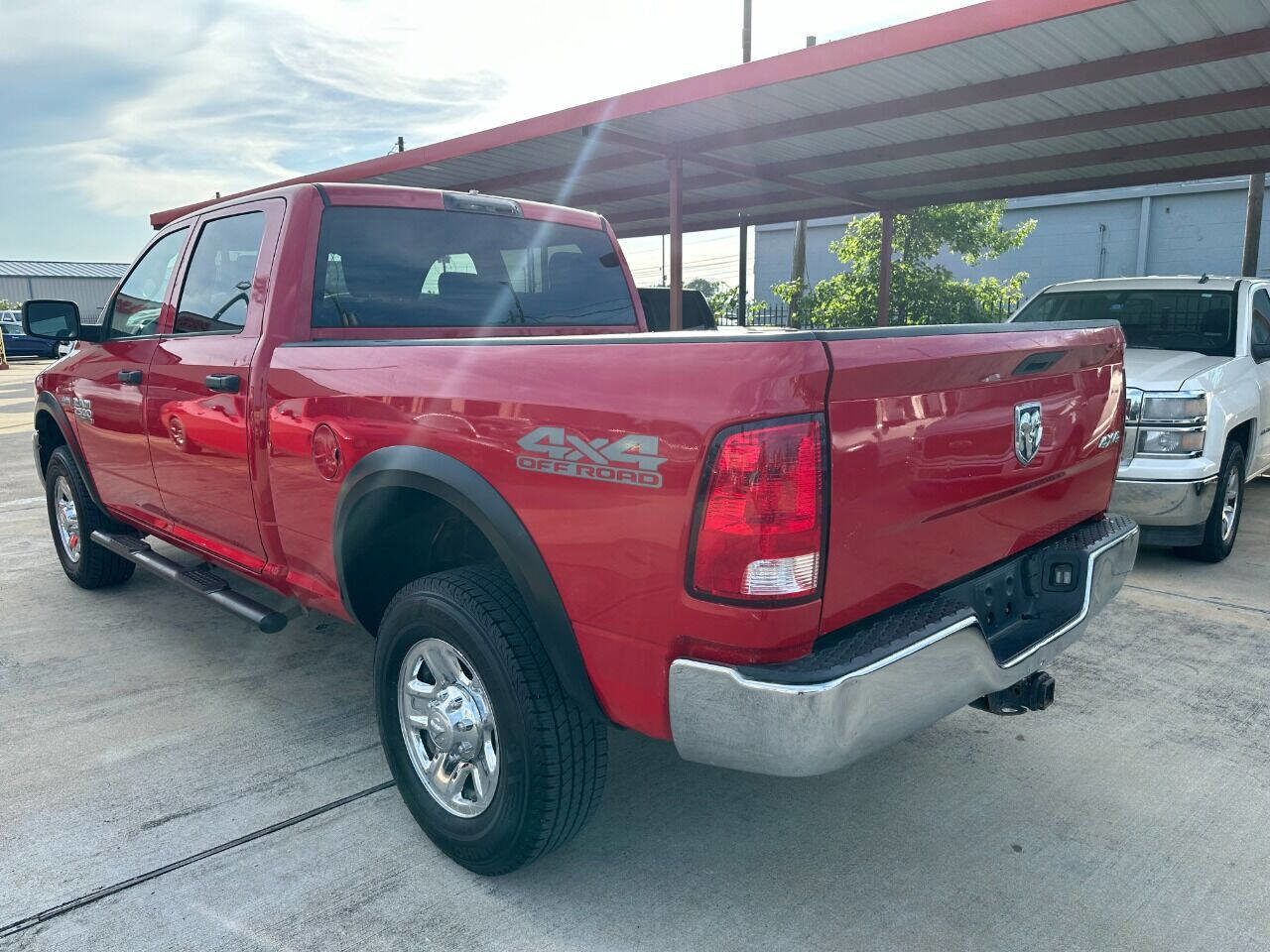 Used 2017 RAM 2500 Tradesman w/ Chrome Appearance Group image 6