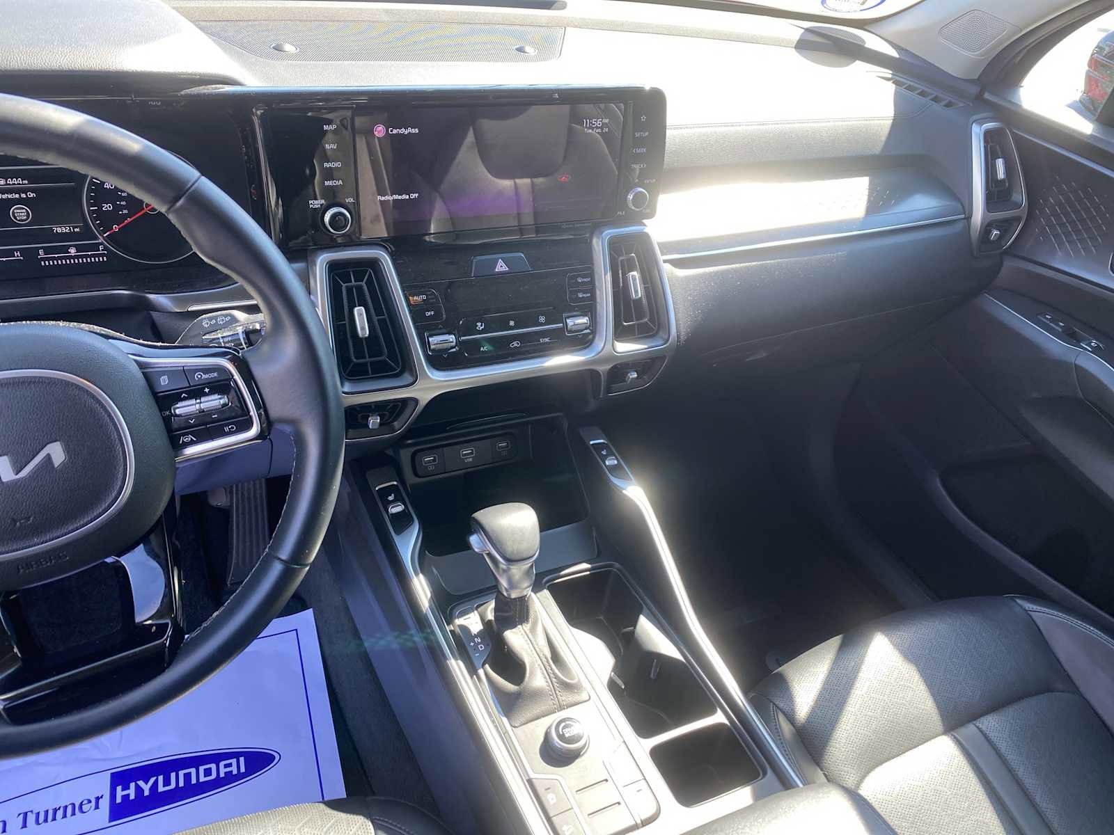 Used 2022 Kia Sorento S FWD image 14