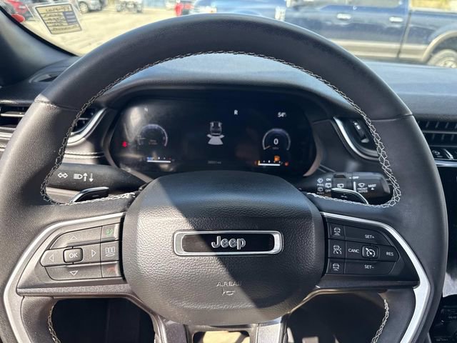 Used 2023 Jeep Grand Cherokee Altitude image 34