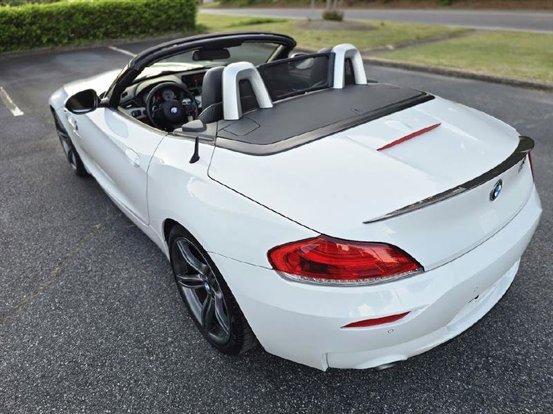 Used 2015 BMW Z4 sDrive35is RWD image 9